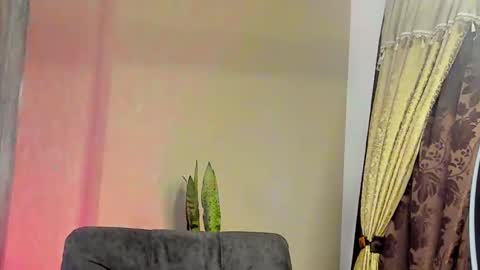 Snapshot of joan_saenz chatting on 03.09.25 JOAN SAENZ online show from 03.09.25