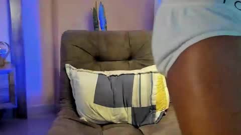 Snapshot of joan_saenz chatting on 03.12.25 JOAN SAENZ online show from 03.12.25