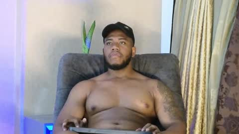 Snapshot of joan_saenz chatting on 09.17.25 JOAN SAENZ online show from 09.17.25