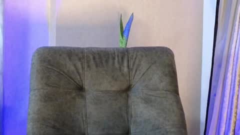 Snapshot of joan_saenz chatting on 09.20.25 JOAN SAENZ online show from 09.20.25