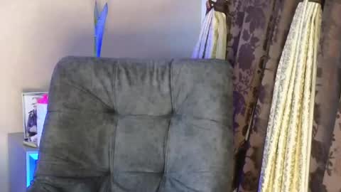 Snapshot of joan_saenz chatting on 10.31.25 JOAN SAENZ online show from 10.31.25