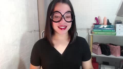 Joana online show from 01.05.25
