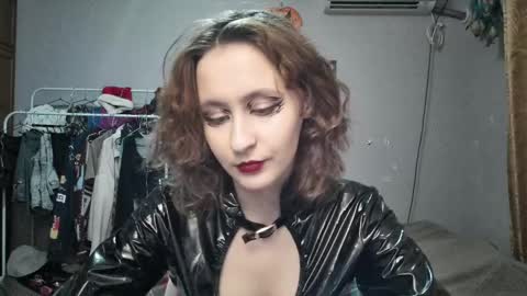 Joannatompson online show from 01.19.25