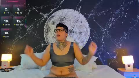 Snapshot of joaoandlexy chatting on 10.20.25 joaoandlexy online show from 10.20.25