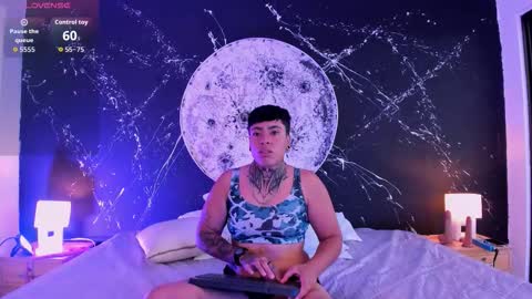 Snapshot of joaoandlexy chatting on 10.27.25 joaoandlexy online show from 10.27.25