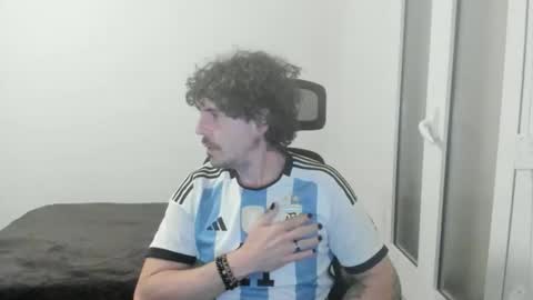 Snapshot of joaquin420_hot chatting on 02.20.26 joaquin420_hot online show from 02.20.26