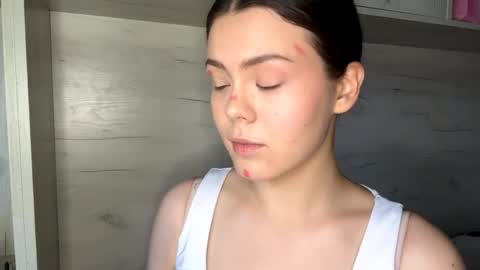 Mila online show from 04.04.26