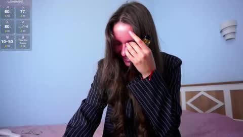 Nicole online show from 10.31.25