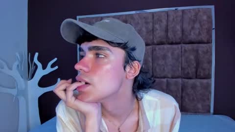 joecollins_ online show from 11.18.25