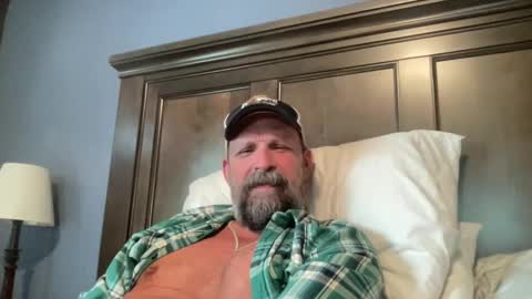 Snapshot of joestros chatting on 09.29.25 joestros online show from 09.29.25