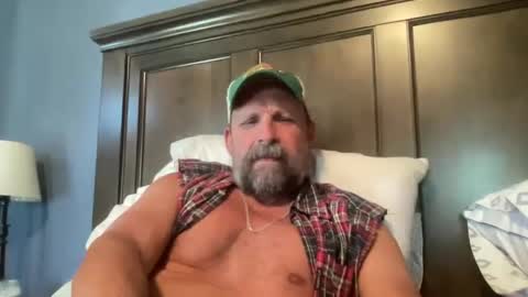 Snapshot of joestros chatting on 10.06.25 joestros online show from 10.06.25