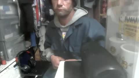 Snapshot of joeybcali79 chatting on 04.01.26 joeybcali79 online show from 04.01.26