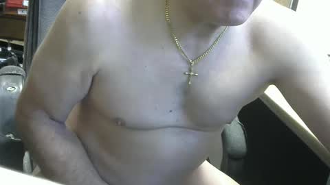 Snapshot of joeynudejerker chatting on 05.26.26 joeynudejerker online show from 05.26.26