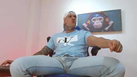 Snapshot of joeysexx1 chatting on 02.14.26 online show from 02.14.26