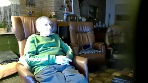 johan7 heet online show from 12.14.24