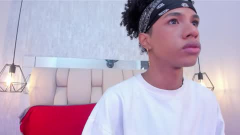 Snapshot of johan_gz_ chatting on 02.26.26 Johan online show from 02.26.26