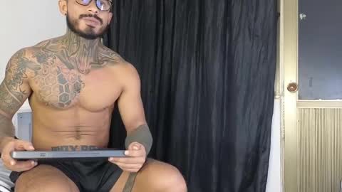 Snapshot of john_and_louis chatting on 03.02.25 John online show from 03.02.25