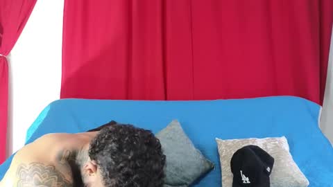 Snapshot of john_and_louis chatting on 09.11.25 John online show from 09.11.25