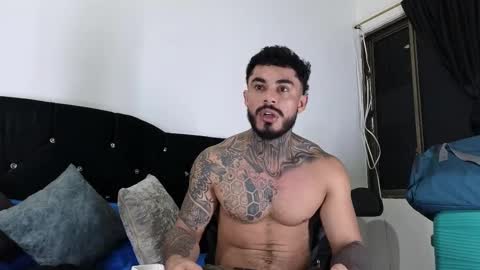 Snapshot of john_and_louis chatting on 09.13.25 John online show from 09.13.25