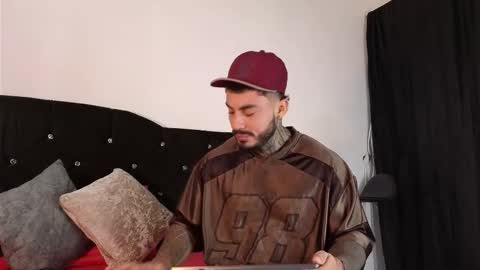 Snapshot of john_and_louis chatting on 10.13.25 John online show from 10.13.25