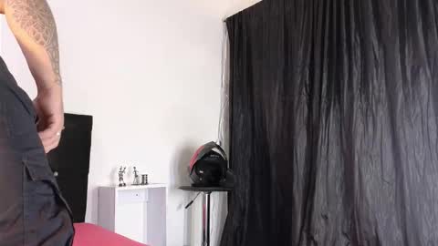 Snapshot of john_and_louis chatting on 10.15.25 John online show from 10.15.25