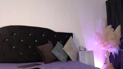 Snapshot of john_and_louis chatting on 10.25.25 John online show from 10.25.25