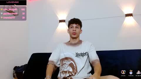 Snapshot of john_ssnow29 chatting on 09.28.25 john_ssnow29 online show from 09.28.25