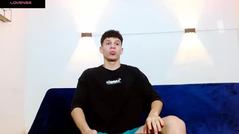 Snapshot of john_ssnow29 chatting on 11.18.25 john_ssnow29 online show from 11.18.25