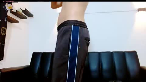 john_ssnow29 online show from 02.17.26