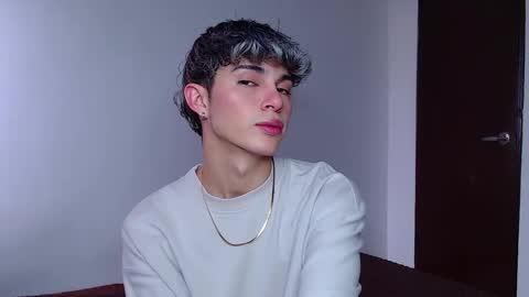 John Vichenso online show from 11.06.25