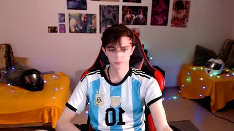 Snapshot of john_winx chatting on 05.19.26 john_winx online show from 05.19.26