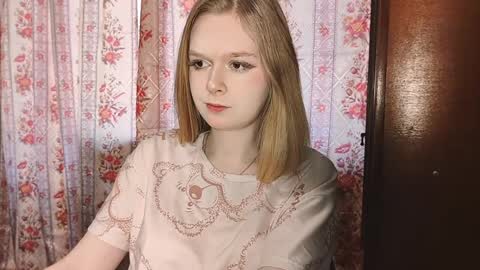 SofiaOweenss online show from 04.02.26