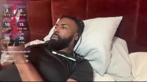 John Gabbana online show from 11.05.25