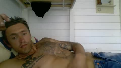 Snapshot of johngiaver3 chatting on 05.01.26 johngiaver3 online show from 05.01.26