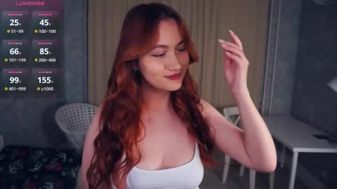 Snapshot of johnnietantum chatting on 11.26.25 Rocio online show from 11.26.25