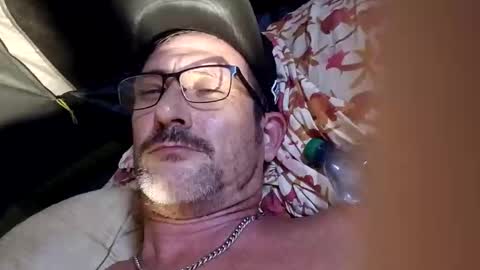 Snapshot of johnny2badd chatting on 09.28.25 johnny2badd online show from 09.28.25
