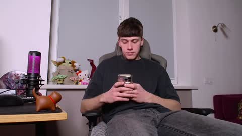 Snapshot of johnny_boom chatting on 01.19.25 johnny boom online show from 01.19.25