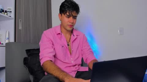 johnny_bravo777 online show from 02.06.25