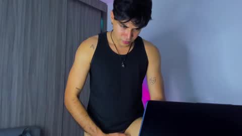 johnny_bravo777 online show from 02.06.25