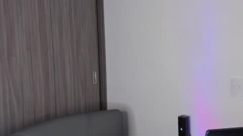 johnny_bravo777 online show from 02.13.25