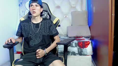 johnny_cagee online show from 10.15.25