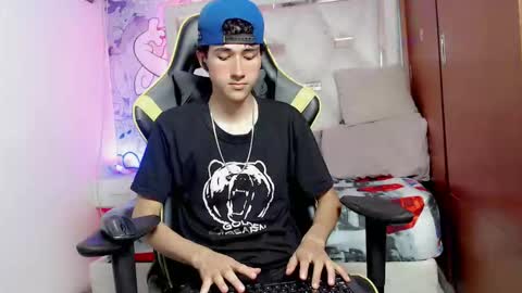 johnny_cagee online show from 10.16.25