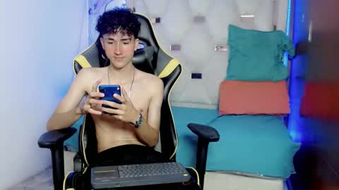 johnny_cagee online show from 12.05.25