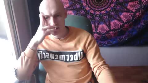 Johnny online show from 10.10.25