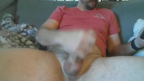 Snapshot of johnnybana chatting on 12.19.24 johnnybana online show from 12.19.24