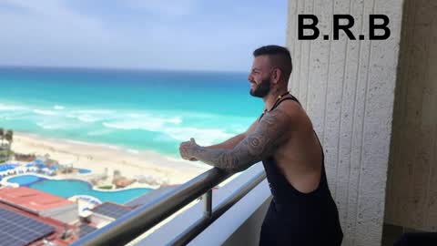 Snapshot of johnnygrayson_ chatting on 10.30.25 JOHNNY online show from 10.30.25