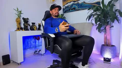 Snapshot of johnnygrayson_ chatting on 01.16.26 JOHNNY online show from 01.16.26