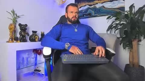 Snapshot of johnnygrayson_ chatting on 02.13.26 JOHNNY online show from 02.13.26