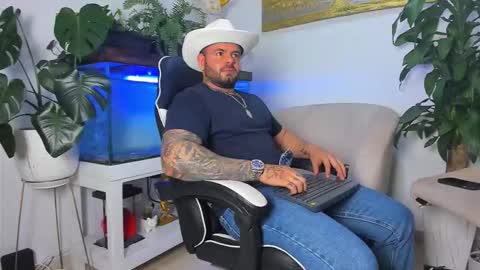 Snapshot of johnnygrayson_ chatting on 03.01.26 JOHNNY online show from 03.01.26