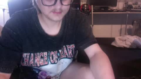 Snapshot of johnnygte chatting on 07.19.26 johnnygte online show from 07.19.26